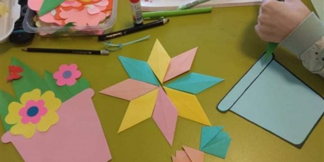 Powiększ grafikę: kwiaty w doniczkach - wycinanki i origami