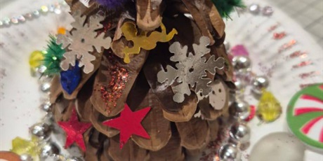 Powiększ grafikę: brokatowe-choinki-664268.jpg