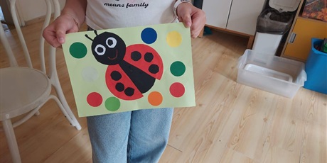 Powiększ grafikę: dzien-kropki-638895.jpg