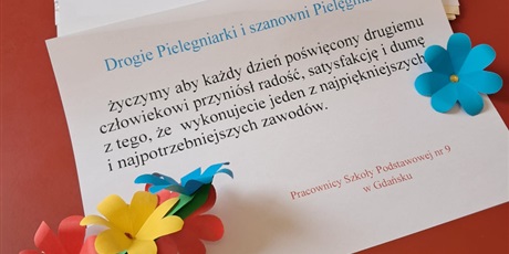 Powiększ grafikę: dzien-pielegniarki-i-pielegniarza-616002.jpg