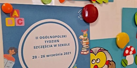 Powiększ grafikę: emotikony-w-radosnym-nastroju-rozpoczynamy-nasz-tydzien-szczescia-w-szkole-294678.jpg