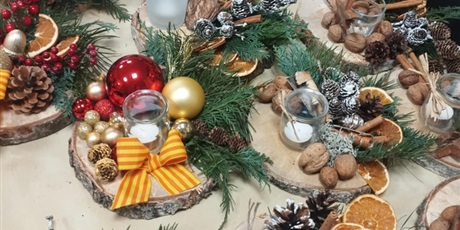 Powiększ grafikę: kiermasz-swiateczny-664279.jpg