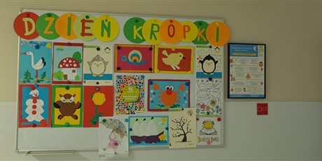 Powiększ grafikę: miedzynarodowy-dzien-kropki-552894.jpg