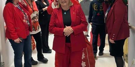 Powiększ grafikę: mikolaj-z-zarzadu-wojewodztwa-pomorskiego-664219.jpg