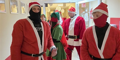 Powiększ grafikę: mikolaje-na-motocyklach-664251.jpg