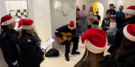 Powiększ grafikę: niebiescy-mikolaje-664244.jpg