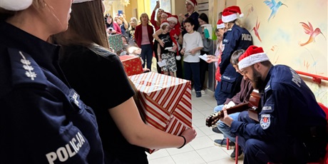 Powiększ grafikę: niebiescy-mikolaje-664246.jpg