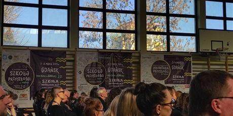 Powiększ grafikę: szkola-przyszlosci-w-praktyce-678845.jpg