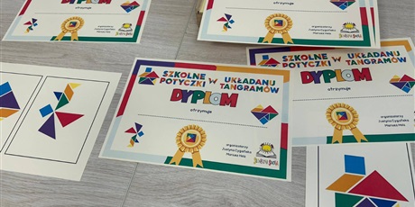 Szkolne Potyczki z Układania Tangramów.