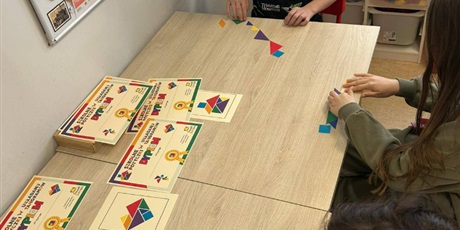 Powiększ grafikę: szkolne-potyczki-z-ukladania-tangramow-687624.jpg