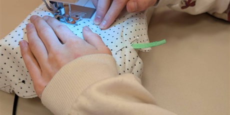 Powiększ grafikę: szyjemy-zajace-681696.jpg