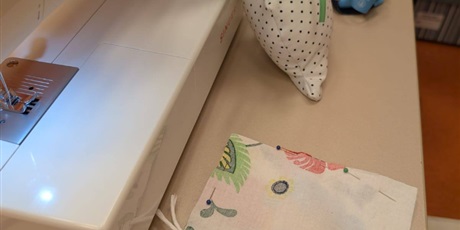 Powiększ grafikę: szyjemy-zajace-681697.jpg