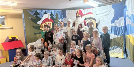 Powiększ grafikę: teatr-za-jeden-usmiech-669066.jpg