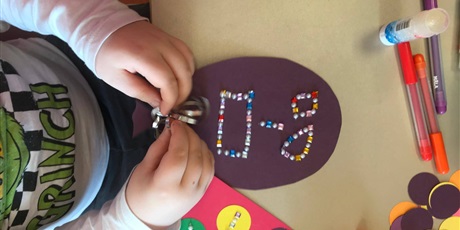 Powiększ grafikę: w-karnawale-same-bale-669083.jpg