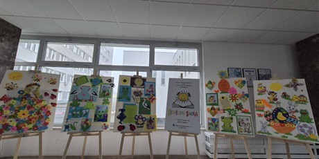 Powiększ grafikę: wiosenna-wystawa-684435.jpg