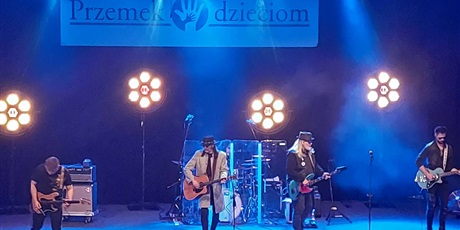 Powiększ grafikę: wspieramy-fundacja-przemek-dzieciom-678871.jpg