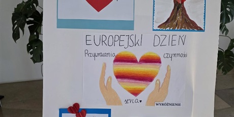 Powiększ grafikę: wystawa-prac-z-okazji-europejskiego-dnia-przywracania-czynnosci-serca-646815.jpg