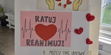 Powiększ grafikę: wystawa-prac-z-okazji-europejskiego-dnia-przywracania-czynnosci-serca-646816.jpg